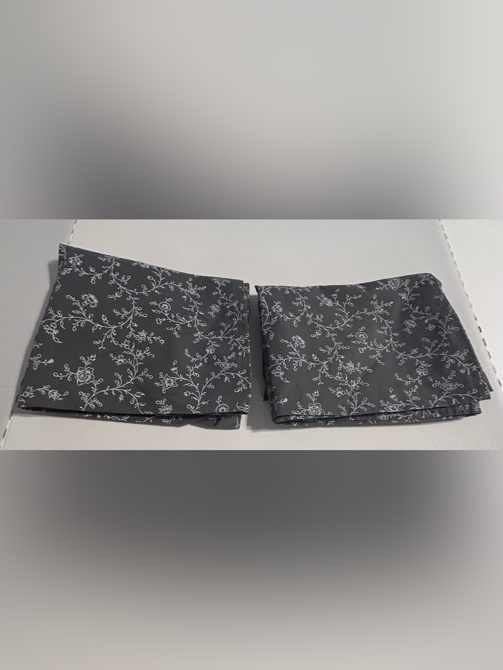 IKEA KOPPARRANKA 2 Queen pillowcases. Dark gray/white, 100 % cotton